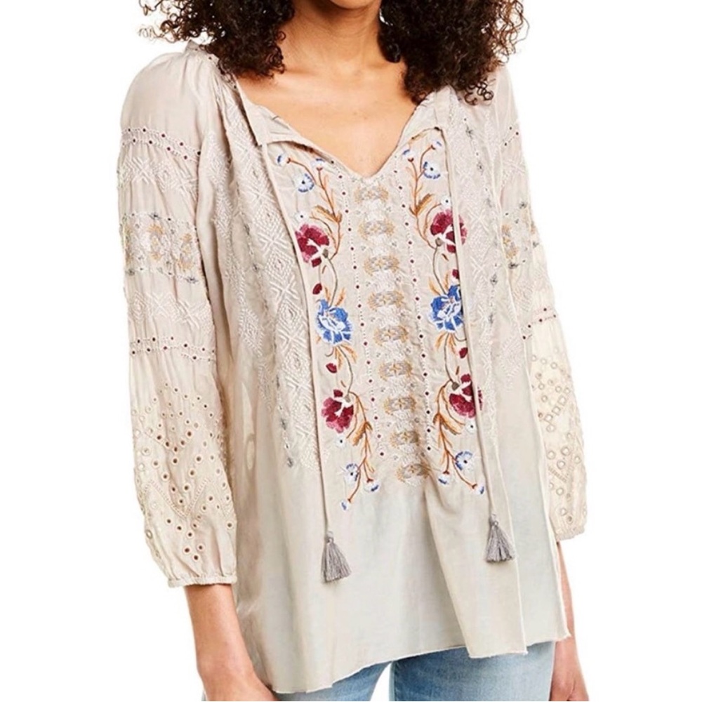 Johnny Was Light Gray Embroidered Eyelet Cotton & Silk Peasant Top Size X-Small
